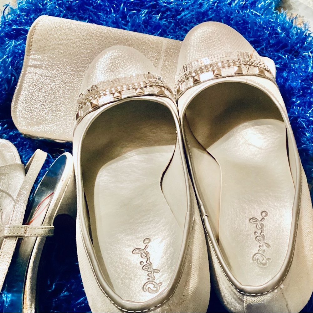 PROM! Silver Qupid 8.5 Super Sexy  High Platform pumps w/free evening bag.